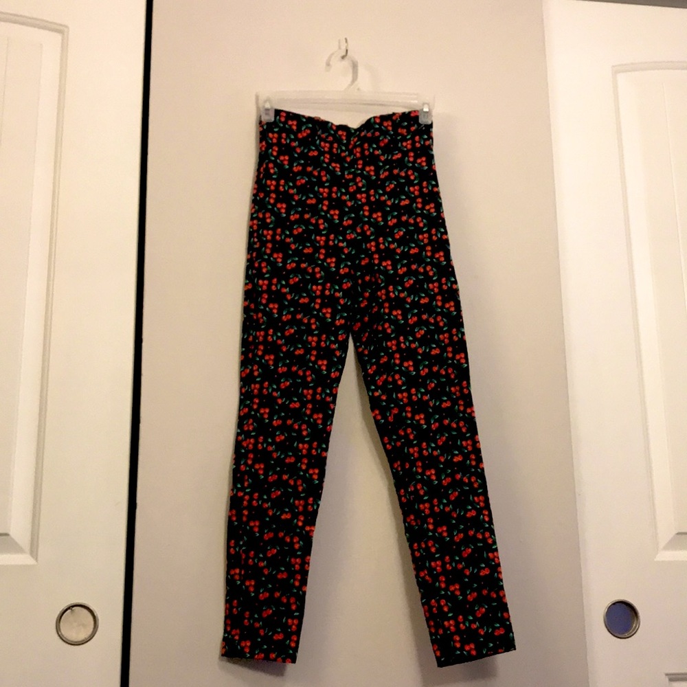 🍒 Cherry print pants 🍒